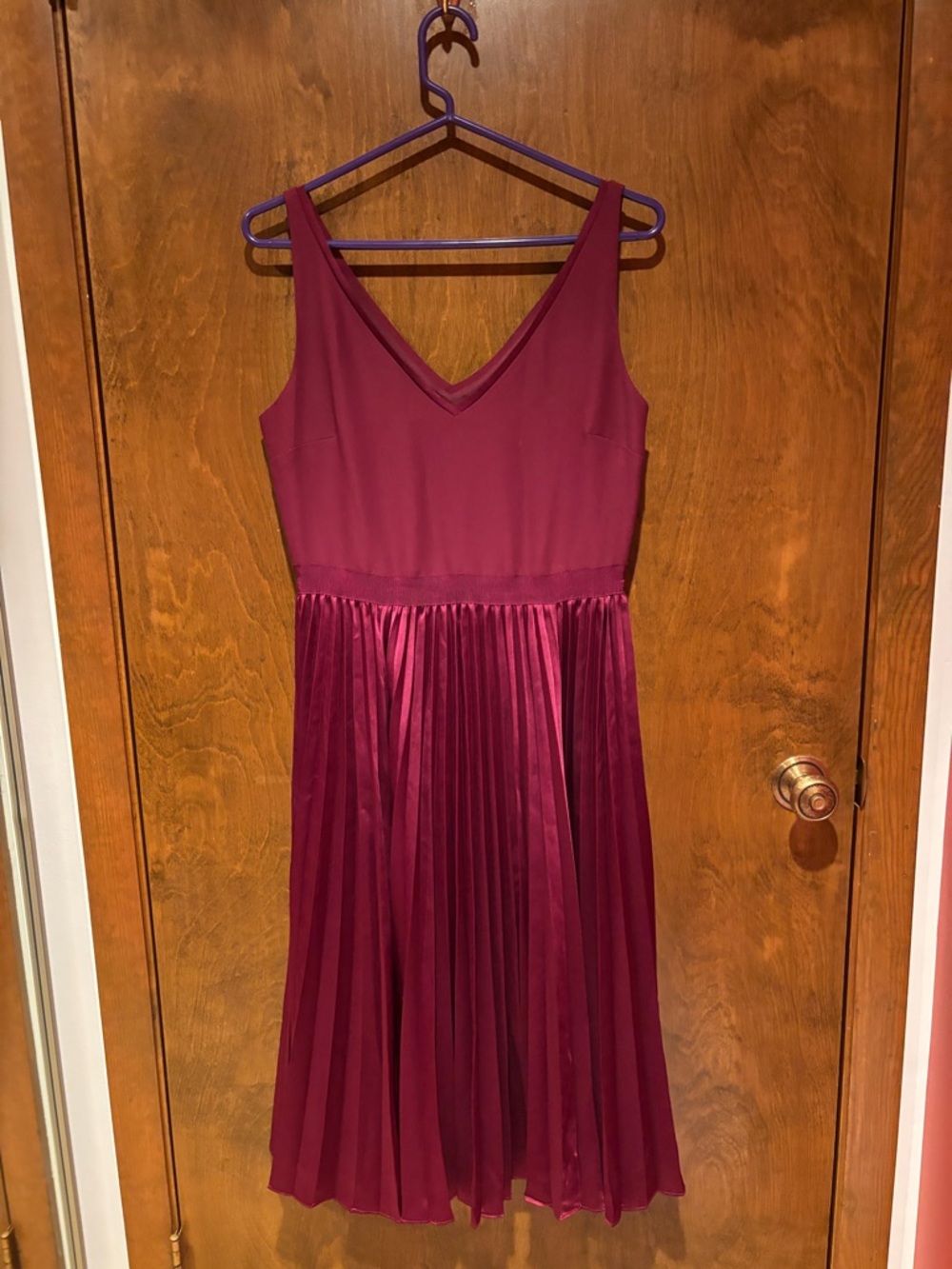 Banana Republic Burgundy V-Neck Pleated Midi Dress